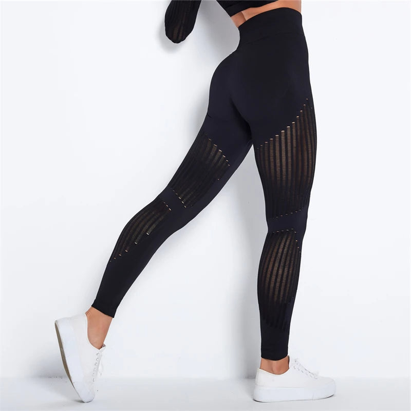Stretchy women's seamless high-waist sculpting leggings, perfect for daily wear & sporty activewear.