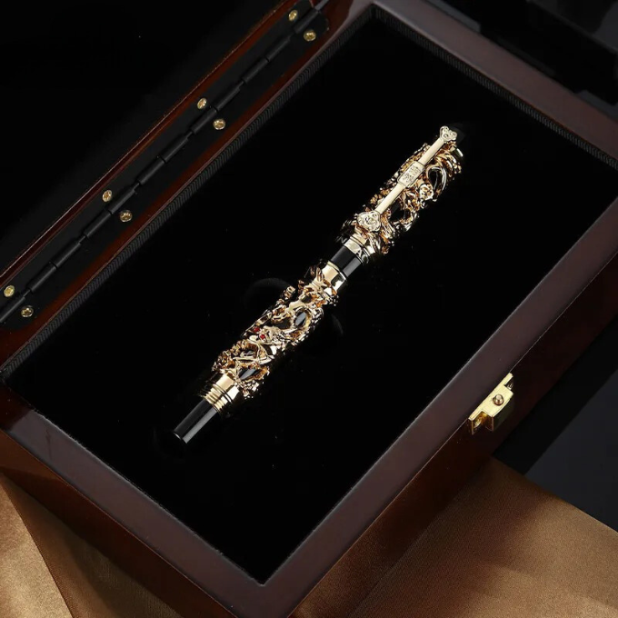 Luxurious dragon design fountain pen, perfect for fine writing, a premium gift & collector's item.