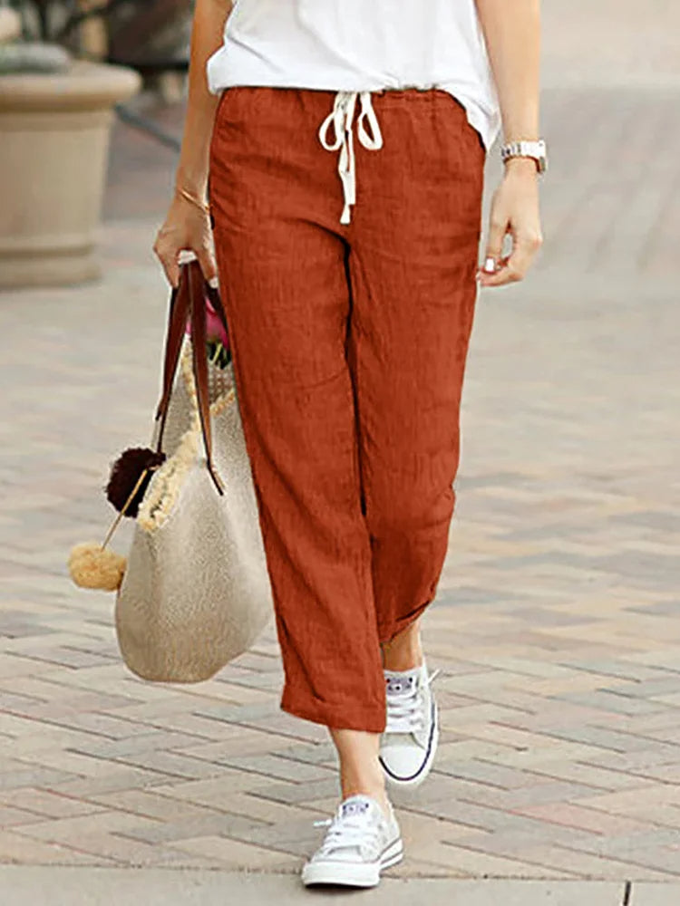 Fashionable women's cropped pants, elegant and comfortable. Straight leg style, versatile for daily wear.