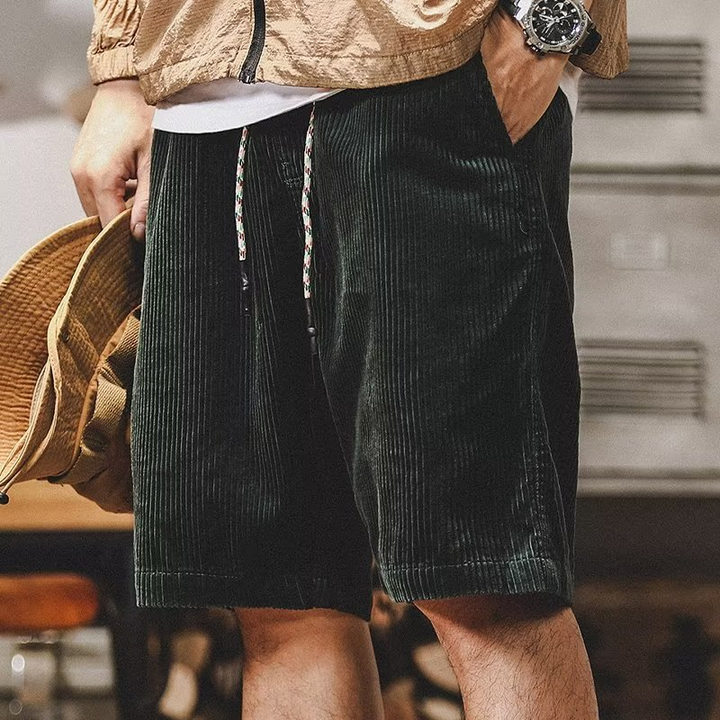 Everyday men's relaxed fit shorts in khaki, featuring a comfortable drawstring waist for leisure.