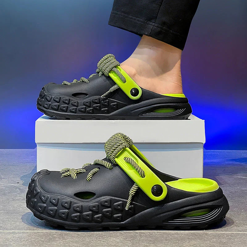 Lightweight men's water-friendly clogs, ideal for beach or casual outings.