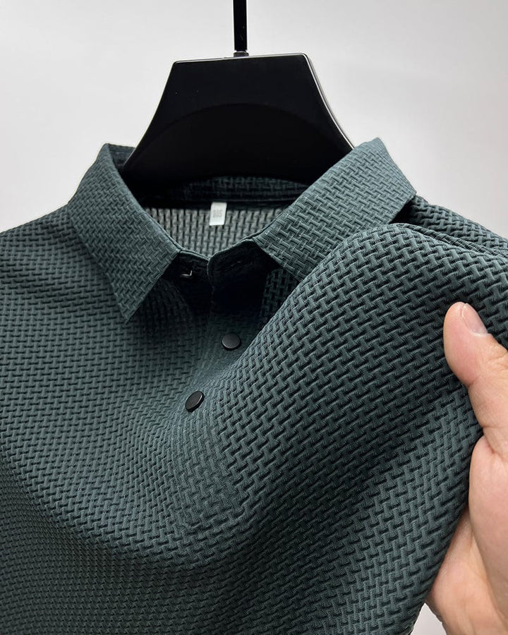 Tailored fit men's polo shirt, a classic choice for modern men's fashion.