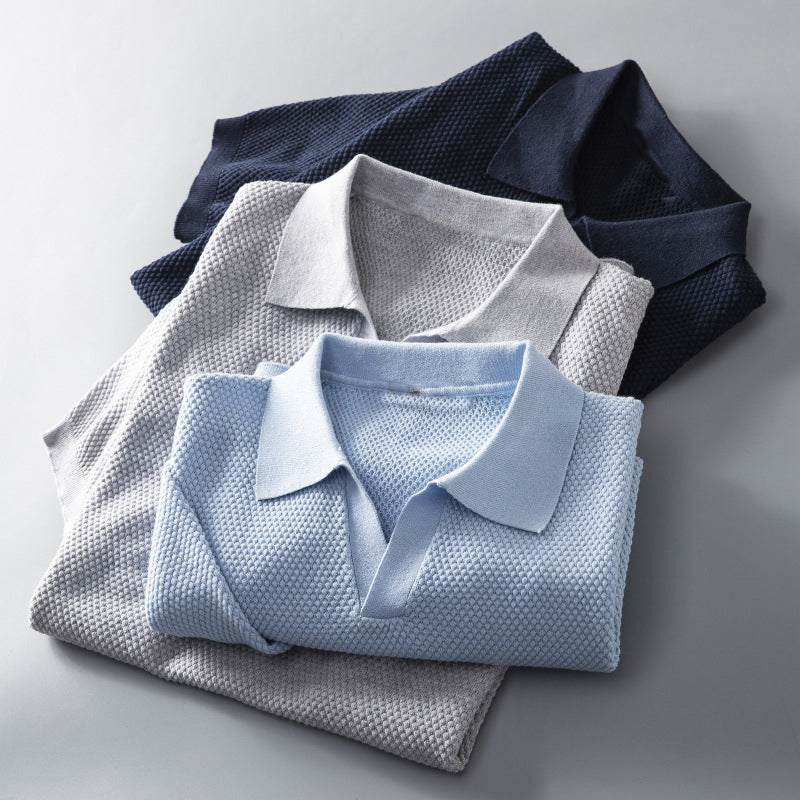 Comfortable gray men's polo shirt, perfect for smart casual and everyday wear. Premium breathable fabric.