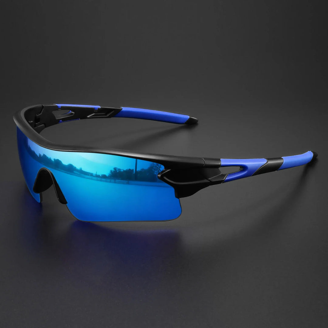 Sporty men's sunglasses featuring UV protection & anti-glare lenses, designed for optimal performance.