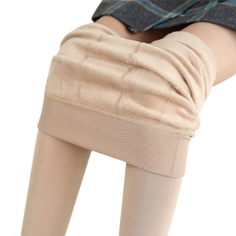 Cozy thermal leggings for women, essential winter wear and everyday comfort.