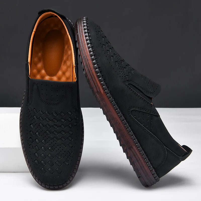 Versatile men's everyday shoes, hand-stitched casual loafers suitable for various occasions.