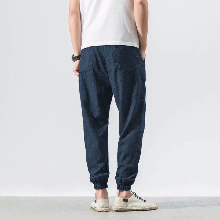 Versatile casual men's pants, drawstring closure, perfect for summer.