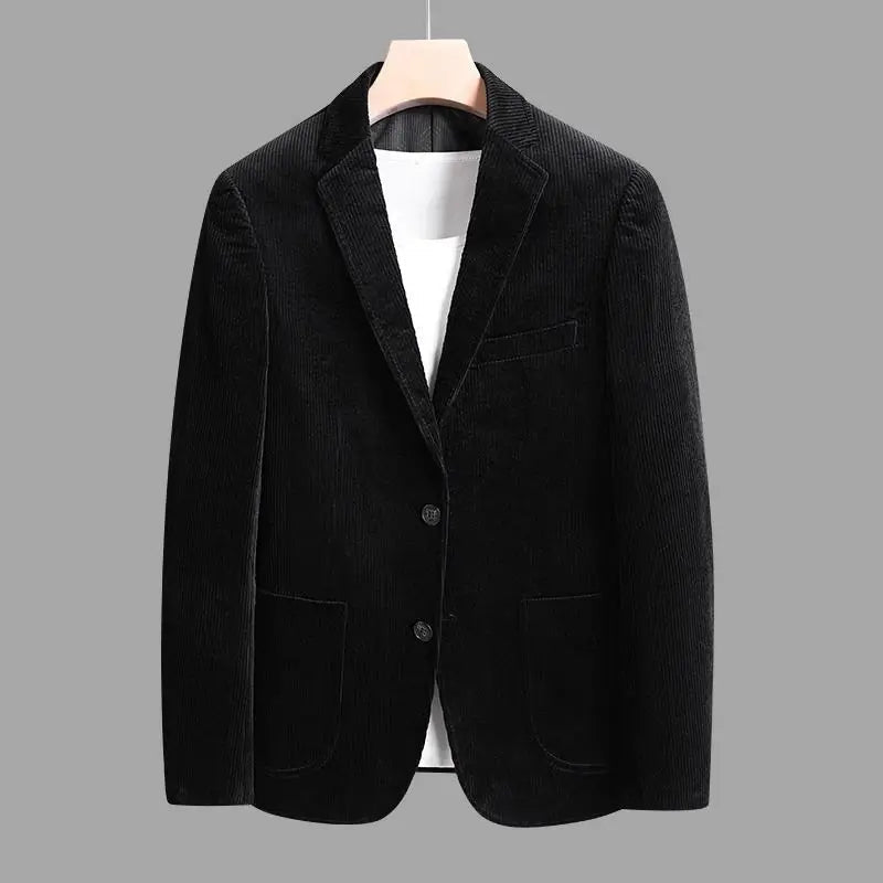 Modern men's tailored blazer with a sharp fit, suitable for professional wear and stylish outerwear.