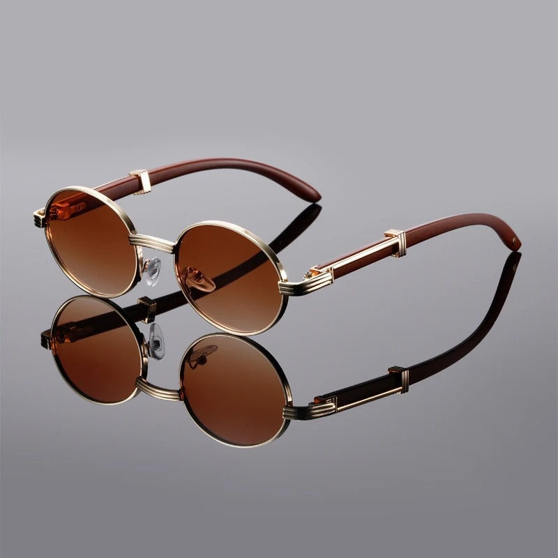 Stylish unisex polarized sunglasses, providing full UV protection and a chic accessory for any fashion look.