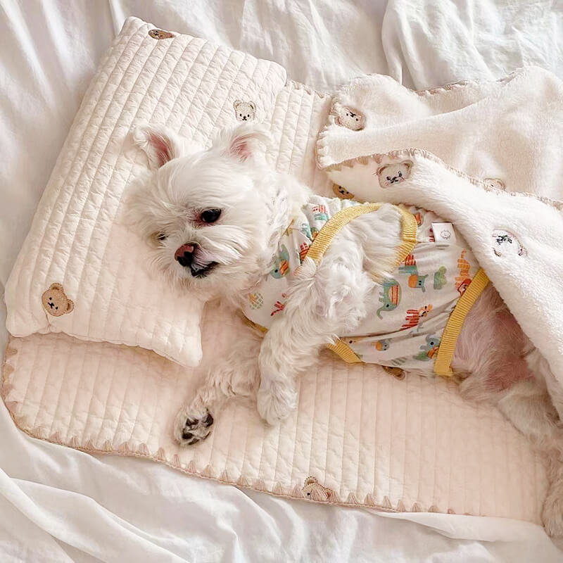 Plush dog bed & quilt set with charming animal embroidery, providing ultimate pet comfort