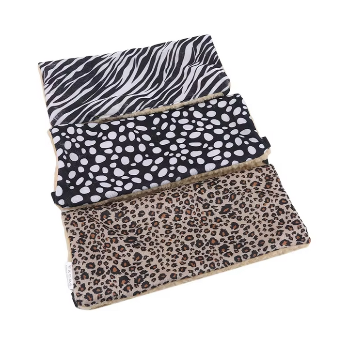 Animal accessories: breathable cat hammock bed, easily attaches to cages