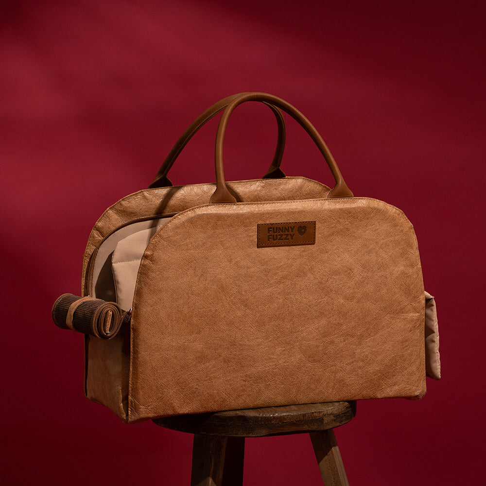 Secure and stylish expandable pet carrier, designed for stress-free animal transport
