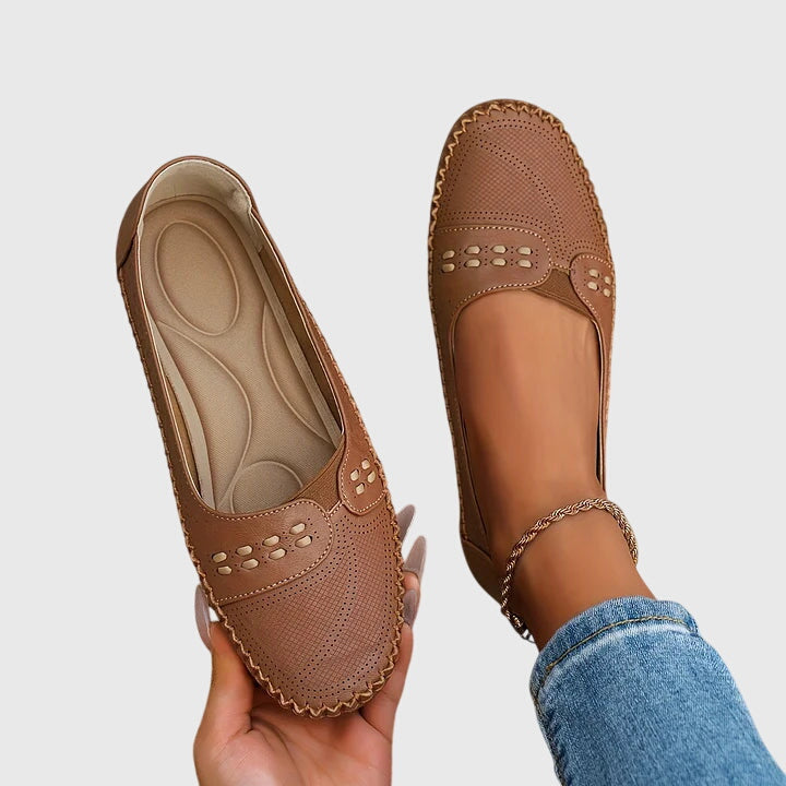 Breathable women's orthopedic walking shoes, easy slip-on style, perfect for casual wear.