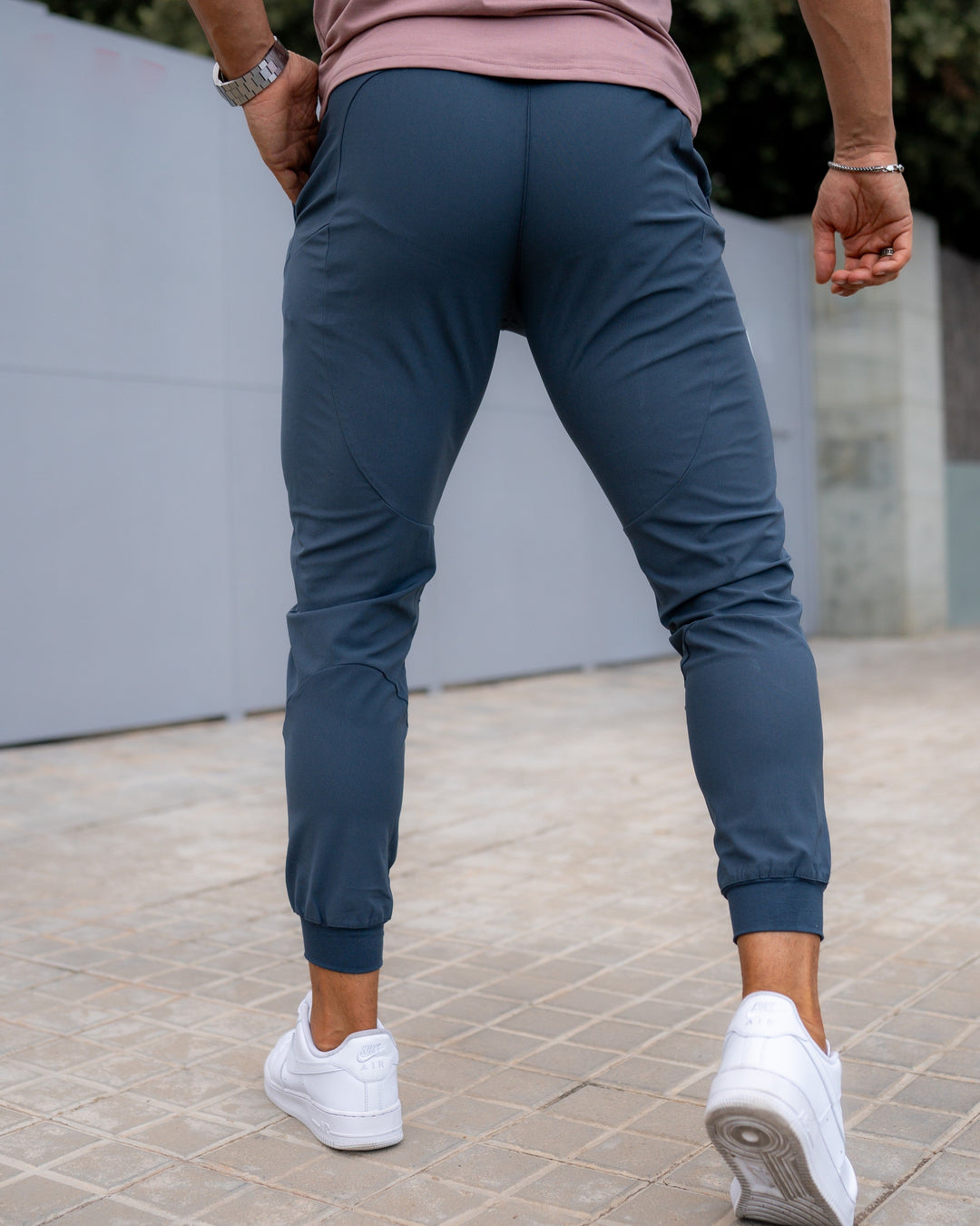 Men's Valenza quickdry flex joggers, tapered fit, perfect for workouts, travel, & active comfort.