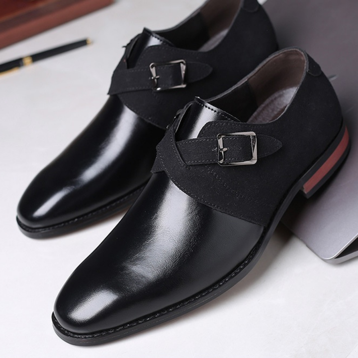 High-quality men's Bellagio black leather Derby shoes, showcasing craftsmanship and sophisticated office style.