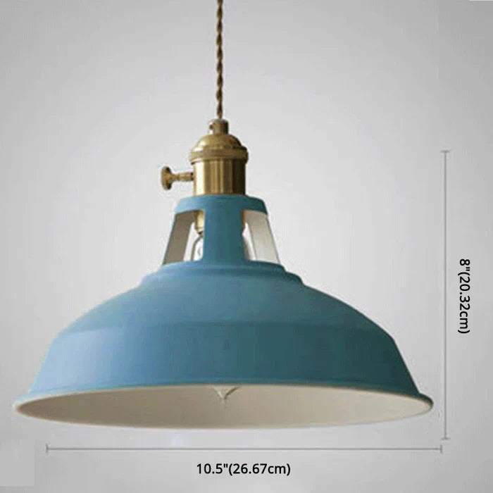 Black metal pendant light, industrial retro design, ideal for kitchen island lighting.