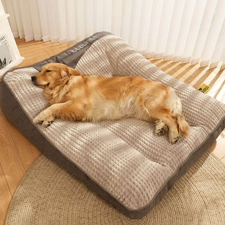 Durable and washable dog bed for large breeds, with effective spine support