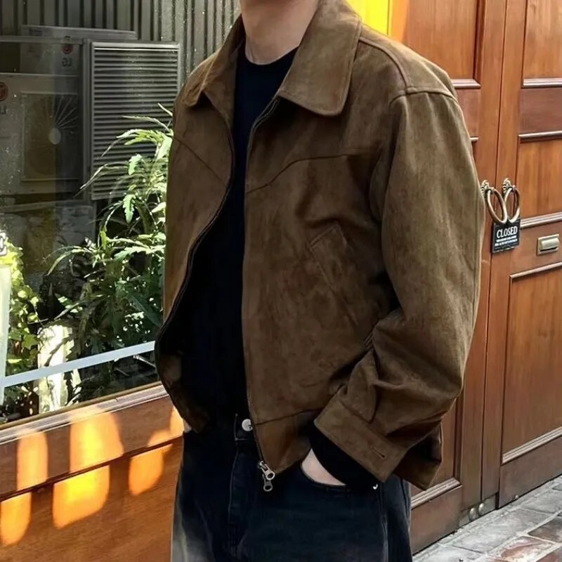Everyday men's transitional jacket: a stylish vintage zip-up in black, perfect for layering.