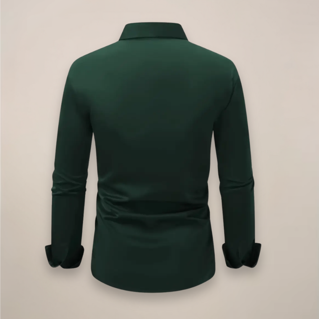 Sophisticated men's slim-fit long sleeve shirt, perfect for business meetings or a polished casual look.