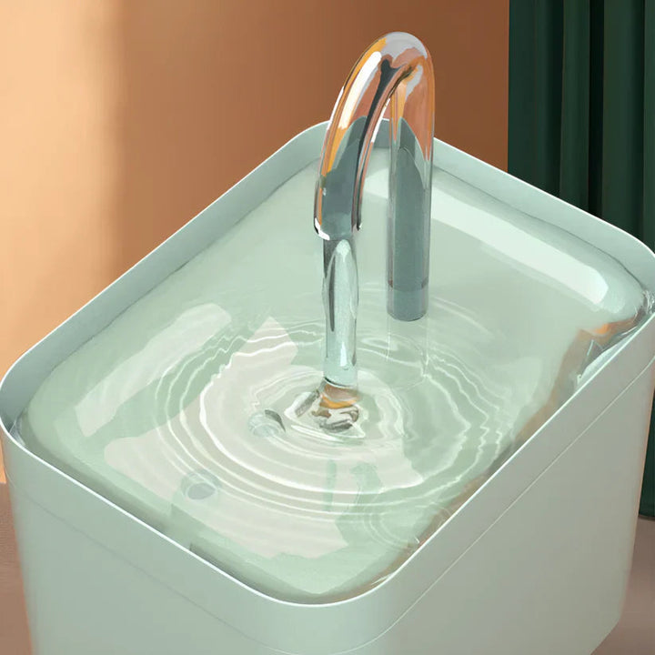 Pet accessories: 2L cat water fountain with quiet pump and LED for continuous fresh water.