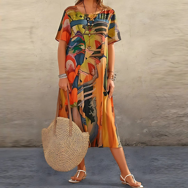 Comfortable plus size abstract print maxi dress for women, short sleeves, a versatile casual summer dress.