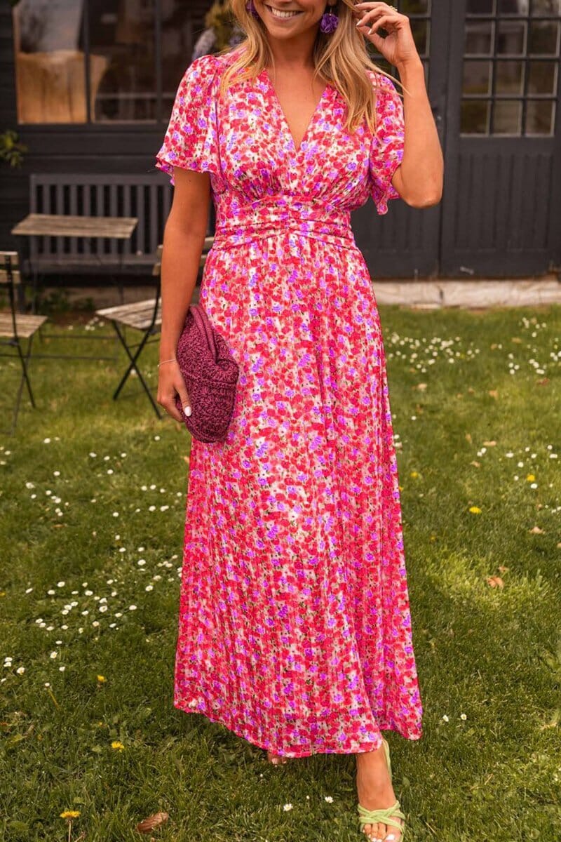 Chic women's floral maxi dress, a versatile V-neck long dress for elegant wedding guests, summer parties, or casual wear.