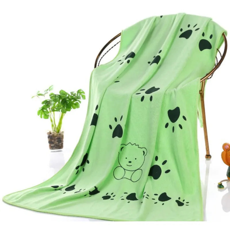 Plush animal baby blanket, a cozy and comforting gift for baby, suitable for crib and nursery.