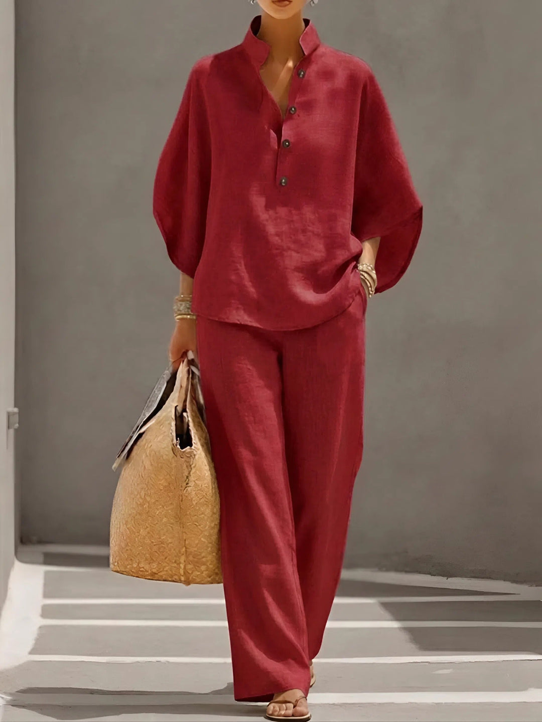 Women's fashion two-piece set, featuring a mandarin collar top and comfortable wide-leg pants.