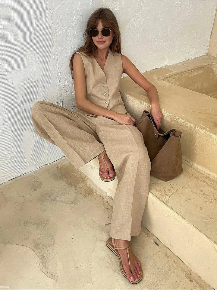 Versatile women's tailored two-piece set: a chic waistcoat & wide leg trousers. Elegant fashion for smart casual to office.