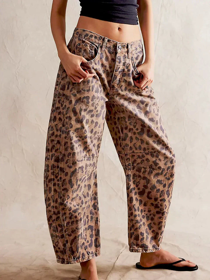 Women's high-waisted wide-leg denim jeans for a trendy, casual everyday look. Effortless modern fashion.