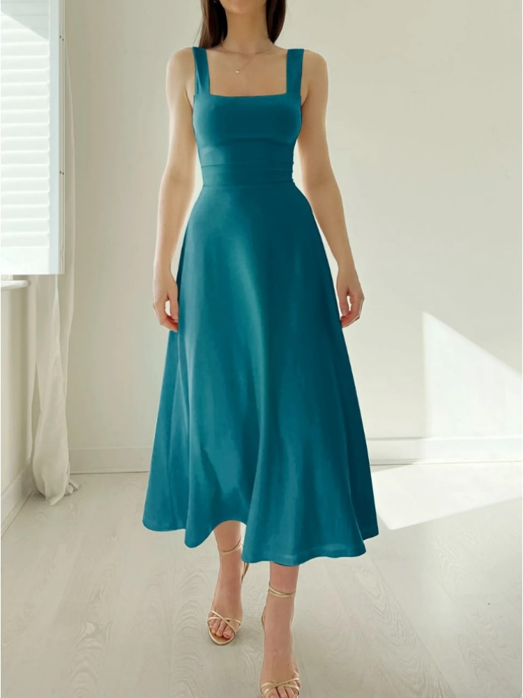 Comfortable women's flowy A-line midi dress, featuring a stylish square neck and sleeveless design.